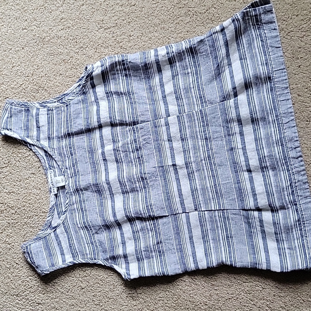 Artisan NY Sleeveless Linen Top